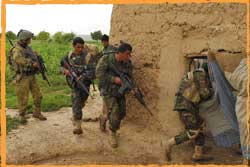 Aussie OMLT and Afghans in the Baluchi Valley