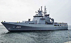 Project Sea 1180, Civmec, Luerssen, HMAS Arafura, HMAS Eyre, HMAS Pilbarra